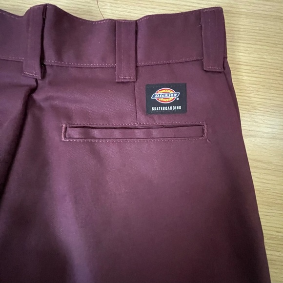 Dickies Men's Chinos in Deep Burgundy - Picture 5 of 10